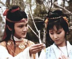 红楼梦中宝玉喜欢黛玉却跟宝钗结婚，是为什么？