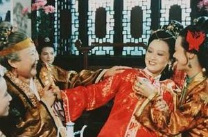 红楼梦中贾母与王熙凤之间的关系怎么样？