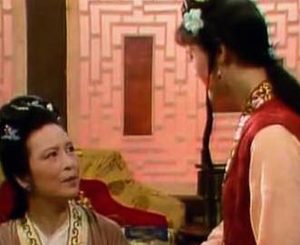 红楼梦中宝钗看望宝玉后，让袭人瞒着贾母是因为什么？