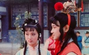 《红楼梦》里薛宝钗最想要的生活到底是什么？她用四个字告诉你