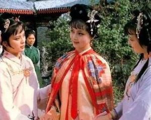 作为红楼梦的女主之一，薛宝钗的前世是谁?