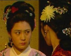 红楼梦中赵姨娘是什么身份？王熙凤对他的态度如何？
