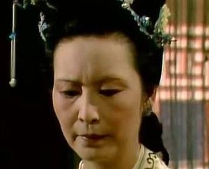 红楼梦中贾赦讨要鸳鸯与王夫人之间有何关系？