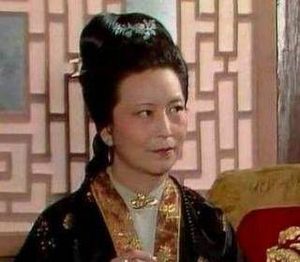 红楼梦王夫人撵走晴雯后，是如何跟贾母说的？