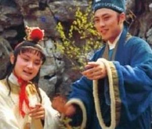 红楼梦贾芸比自己大四五岁，宝玉还认他做干儿子是为何？