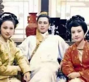 红楼梦中王熙凤是和对待平儿的？为何想要除掉她