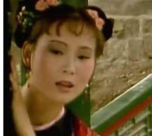 红楼梦小红进入怡红院后，都受到了什么样的待遇？
