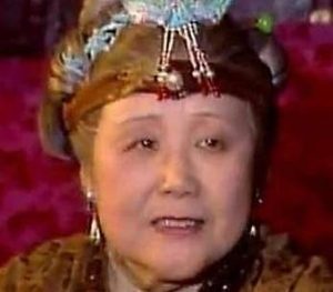 红楼梦为了拯救贾府的衰落，那些主子都是怎么自救的？
