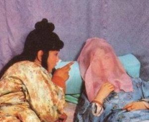 红楼梦王熙凤与尤二姐为何不能像黛玉宝钗一样冰释前嫌？