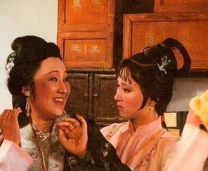 红楼梦宝玉生日宴会上，王熙凤为何要嘲笑黛玉？