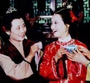 红楼梦王熙凤生日宴会上发生了什么事情？