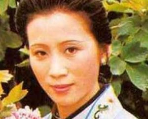 红楼梦中李纨贾兰在贾府的黛待遇如何？