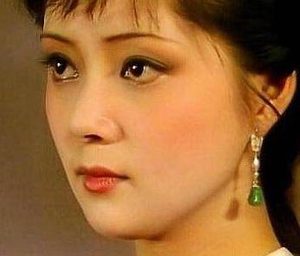 红楼梦薛宝钗为何劝宝琴吃鹿肉自己却不吃？