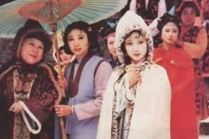红楼梦中惜春因为作画要请一年的假，为何会要这么久？