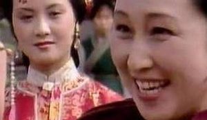 《红楼梦》薛宝钗卑微卖惨，点“寄生草”自救