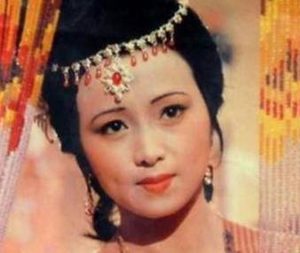 红楼梦中贾母喜欢秦可卿，又为何说她不干净？