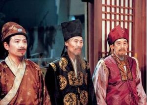 秦可卿的葬礼上，为什么不见丈夫贾蓉难过，公公贾珍反而哭成了泪人？