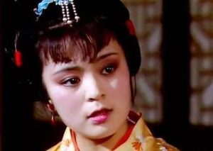 红楼梦中赵姨娘得到的丧葬费为什么比袭人还少？