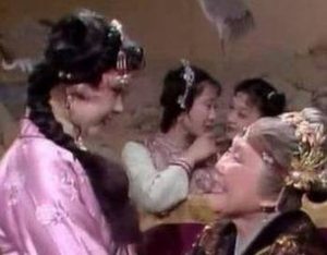 红楼梦中贾母送给宝琴凫靥裘是什么意思？