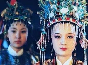 红楼梦中贾环与迎春之间的关系怎么样？