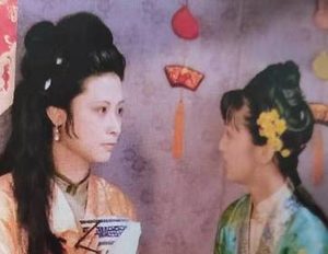 红楼梦中贾母得知尤二姐进贾府后，是什么表现?