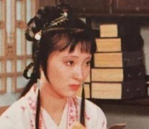红楼梦中宝钗曾两次拿黛玉的婚事开玩笑是为什么？