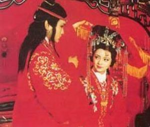红楼梦中元春对于宝钗与黛玉分别都是什么看法？
