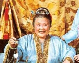 红楼梦中宝玉挨打后，贾母是什么表现？