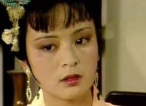 红楼梦中官媒替探春求亲时，王夫人是什么反应？