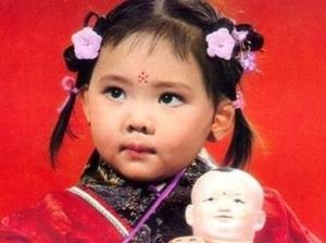红楼梦中，谁卖掉了巧姐？谁是帮凶呢？