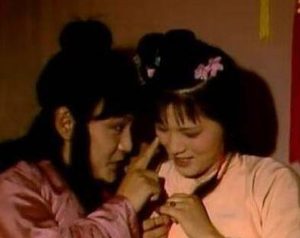 红楼梦中袭人最后离开贾府是自愿的吗？