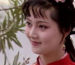 红楼梦中宝钗为何建议湘云开螃蟹宴？原因是什么?