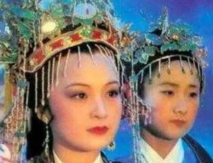 红楼梦中元春最后会失宠是因为什么？她做了什么事情