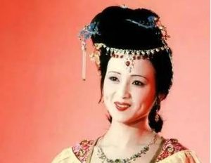 红楼梦中，为什么说秦可卿不坏也不无辜？