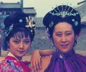 红楼梦中宝钗为何会因为薛蟠的一句话哭一晚上?