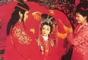 红楼梦中，薛宝钗能给贾宝玉一个家吗？