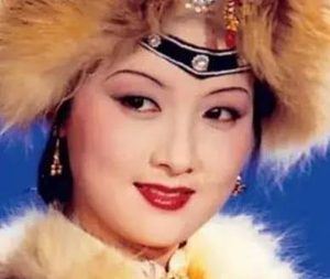 红楼梦中秦可卿托梦之后，王熙凤也没能拯救贾府是为什么？