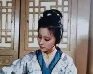 红楼梦中黛玉进京是贾母要求的吗？