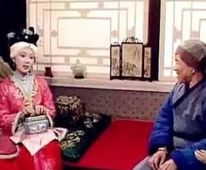 红楼梦中贾府为何会有那么多的旧家具？