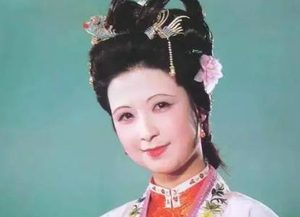 红楼梦中贾琏和王熙凤为何渐行渐远，最终贾琏休了王熙凤呢？