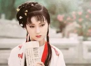 红楼梦中，贾母为什么将藕官指派给林黛玉？
