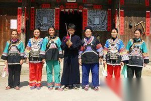畲族服饰 畲族服饰文化的历史发展和演变