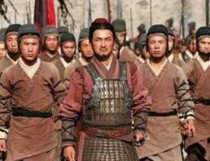 秦国在商鞅变法后，是如何确立军功制度的？