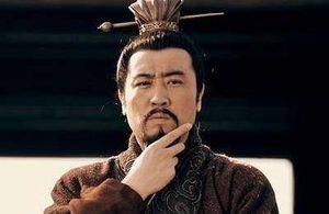刘备攻打益州用了三年，为何孙曹两家没管呢？
