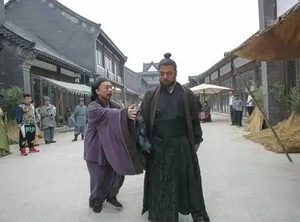 假若张闿未动杀机：曹嵩之死的蝴蝶效应与汉末格局重构