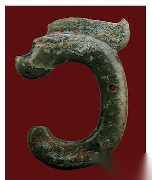 红山发现5500年前金字塔 挖出5种黄帝图腾玉器