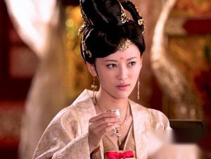 历史上唯一为权力毒杀亲父的公主：安乐公主李裹儿