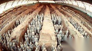 是谁火烧了秦始皇兵马俑？他为什么要烧兵马俑？