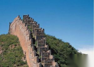秦始皇因为什么要决定修建雄伟的万里长城