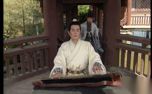 大都督周瑜弹琴的故事 周瑜有什么遗言